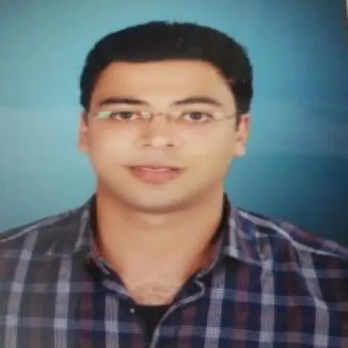 الدكتور احمد فوزى الطناحى اخصائي في جراحة العظام والمفاصل