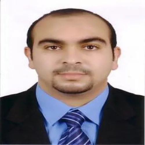 الدكتور محمد عباس حلمي اخصائي في طب عيون
