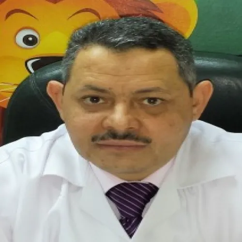 الدكتور احمد يوسف اخصائي في طب أطفال