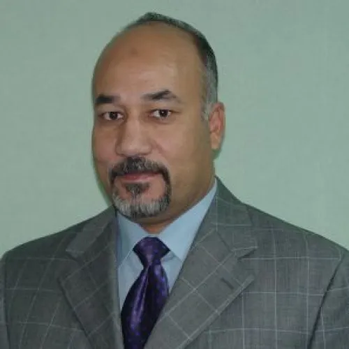 الأستاذ الدكتور جمال العلواني اخصائي في جراحة الفك والأسنان