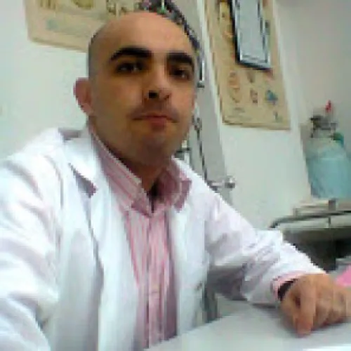 الدكتور حسام فاروق العبيد اخصائي في طب عام
