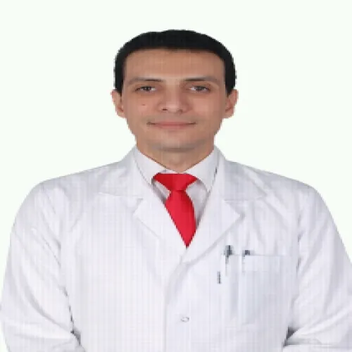 الدكتور احمد محمود الشريف اخصائي في جراحة دماغ  و اعصاب و عمود فقري