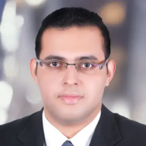 الصيدلاني احمد نبيل متولى اخصائي في صيدلاني