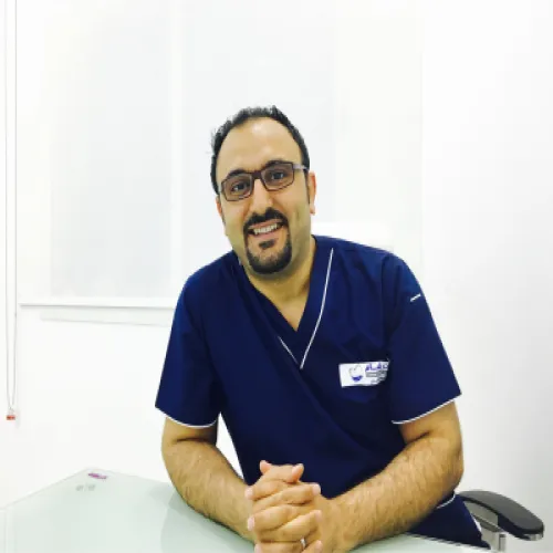 الدكتور سامي عبدالله سلامه عبيدات اخصائي في تقويم الأسنان
