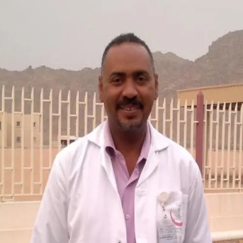 الدكتور متولي محمد اخصائي في طب الاسرة