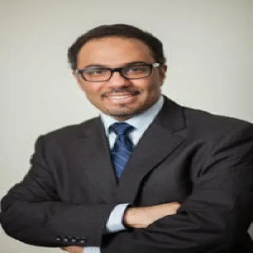 الدكتور نايف عبدالله العنزي اخصائي في جراحة عامة