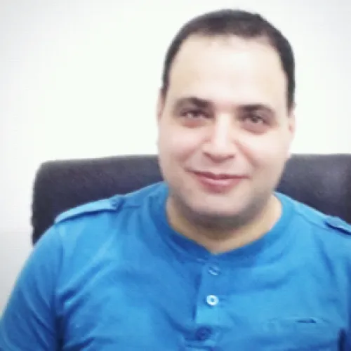 الدكتور الدكتور خلف علي شاوردي اخصائي في جراحة الكلى والمسالك البولية والذكورة والعقم