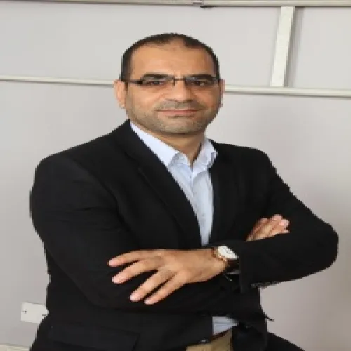 الدكتور احمد محمد ابراهيم اخصائي في جراحة تجميلية