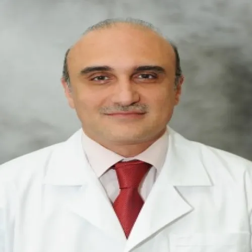 الدكتور فادي الرزاز اخصائي في الأنف والاذن والحنجرة