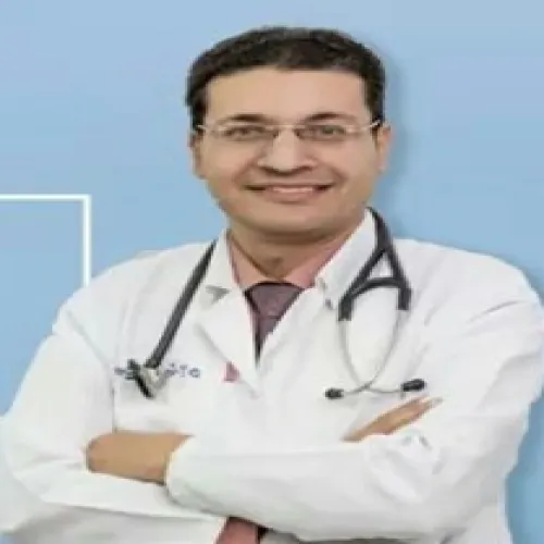الدكتور جورج عماد شاكر اخصائي في باطنية