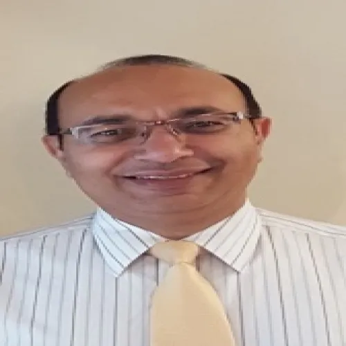 الدكتور ياسر الميداني اخصائي في الروماتيزم والمفاصل