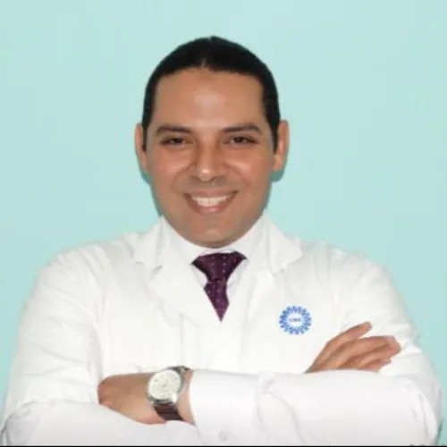 الدكتور احمد نبيل السمنودي اخصائي في الأنف والاذن والحنجرة