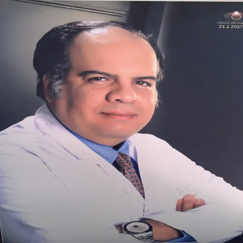 الدكتور احمد سمير حسني اخصائي في جراحة الأوعية الدموية