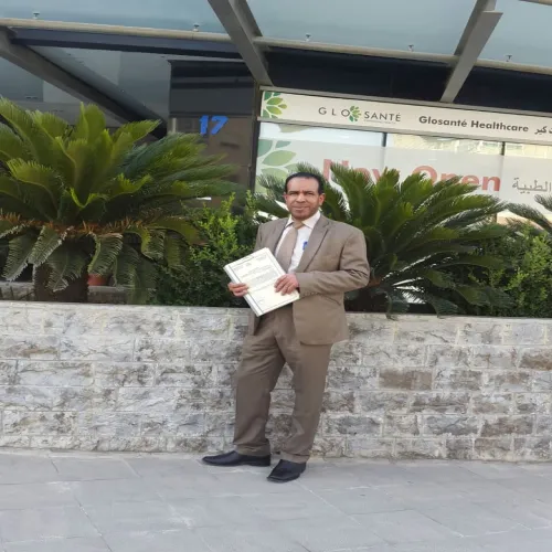 الدكتور عمر ابو السعود اخصائي في علاج طبيعي