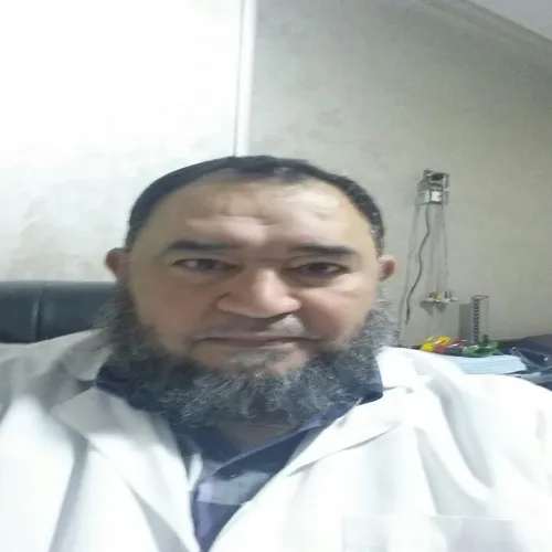 الدكتور ممدوح احمد زويته اخصائي في صدرية