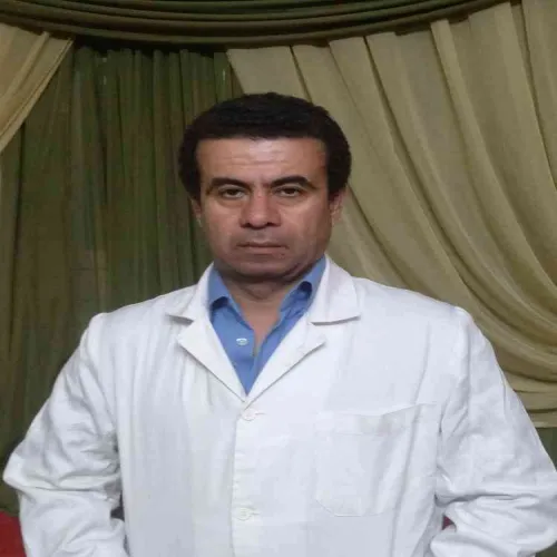 د. وليد عبد المولي محمد اخصائي في أطفال وحديثي الولادة