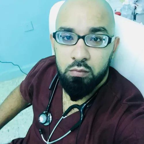 د. احمد فيصل عمران عيسى اخصائي في طب عام