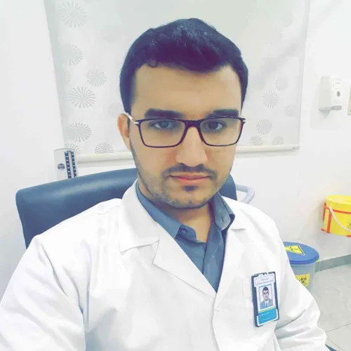 الدكتور فايز الحسيني اخصائي في طب عام