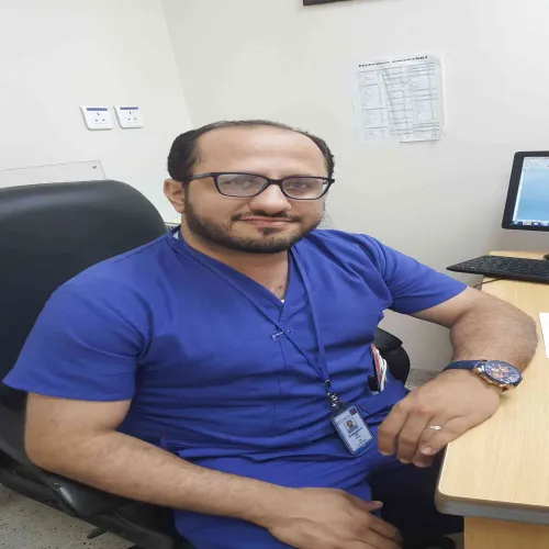 الدكتور عبد الواحد حميد محمد اخصائي في طب عام