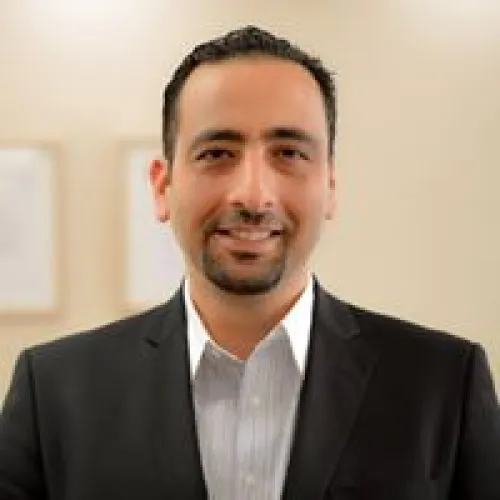 الدكتور محمد حمدان اخصائي في جراحة الكلى والمسالك البولية والذكورة والعقم
