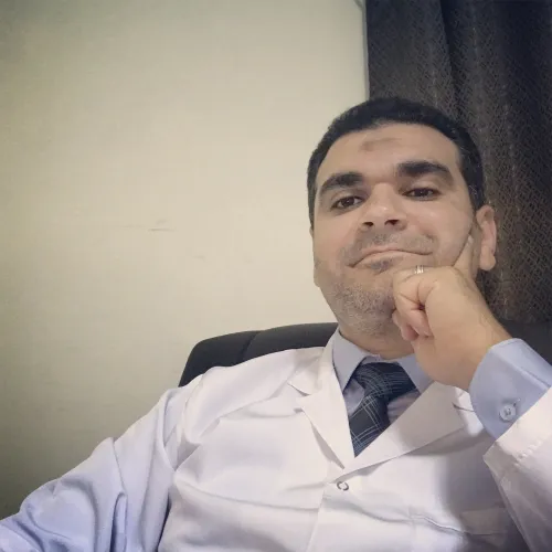 الدكتور محمد عبد الستار اخصائي في جراحة الكلى والمسالك البولية والذكورة والعقم