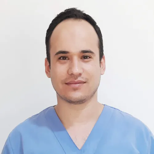 د. محمد عبد الرحيم اخصائي في طب اسنان