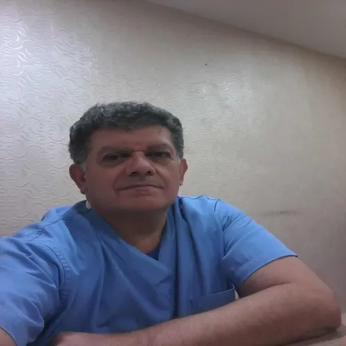 الدكتور محمد الغالي اخصائي في باطنية
