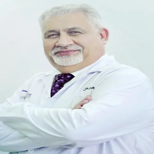 الدكتور يوسف صالح سرحان اخصائي في جراحة العظام والمفاصل