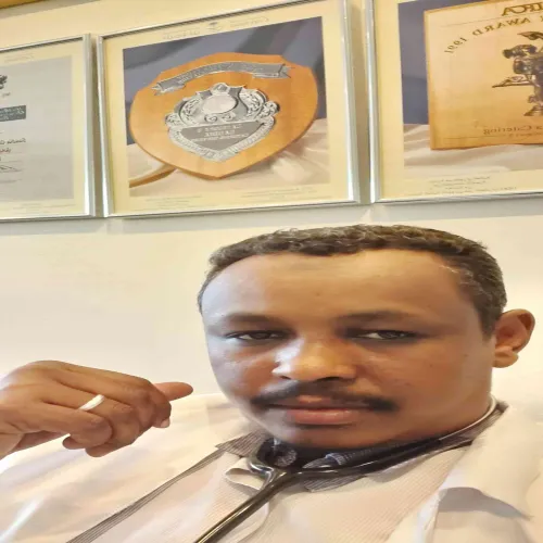 الدكتور كمال عبد الوهاب اخصائي في طب عام