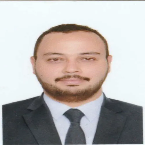 الدكتور احمد اليماني اخصائي في طب عيون
