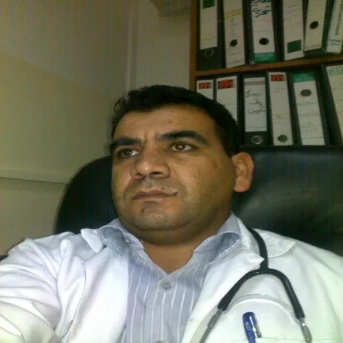 الدكتور خالد جبري خصيب الرفاعي اخصائي في طوارىء