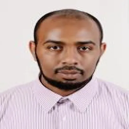 د. عبدالله حسين اخصائي في طب عام