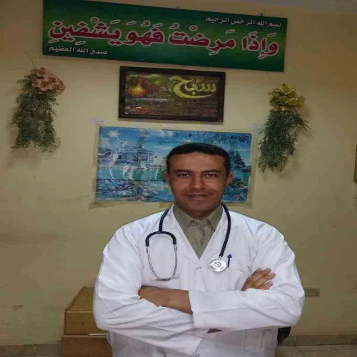 الدكتور محمد رمزي سيد اخصائي في طب عام