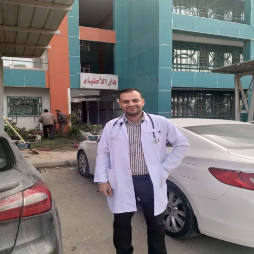 د. مصطفى علي الربيعي اخصائي في باطنية