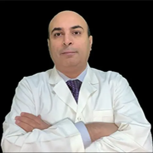 الدكتور محمد محمود نبيل اخصائي في الجهاز الهضمي والكبد