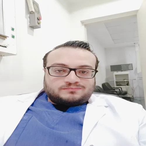 د. احمد الشيشيني اخصائي في جراحة الكلى والمسالك البولية والذكورة والعقم