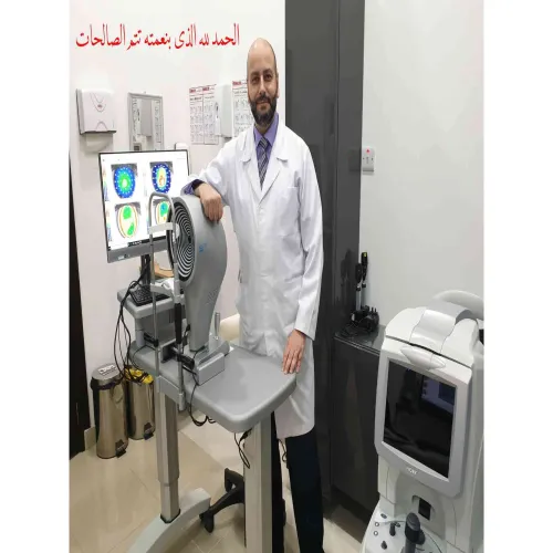 د. طارق ممدوح عيسى اخصائي في طب عيون