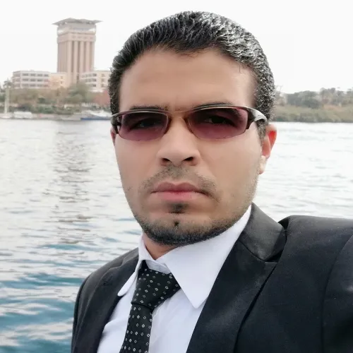 د. خالد خيري عبد اللطيف اخصائي في باطنية