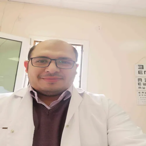 د. احمد صفوت سعد اخصائي في طب الاسرة