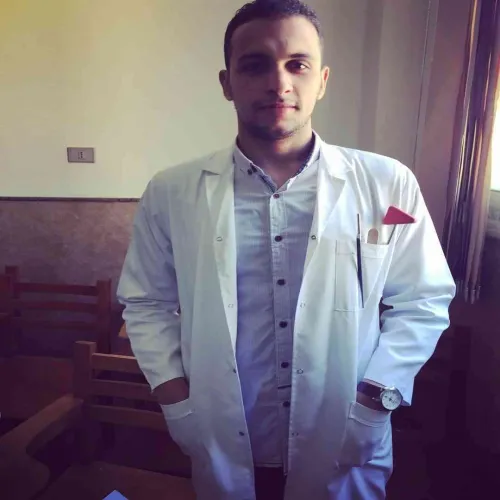 د. احمد رمضان ابو حسن اخصائي في طب عام