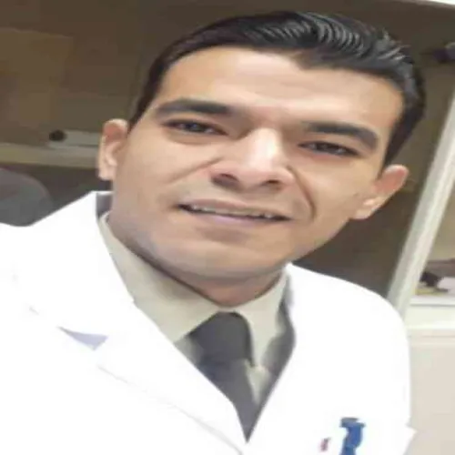 د. احمد ابوسعدة اخصائي في الطب الطبيعى