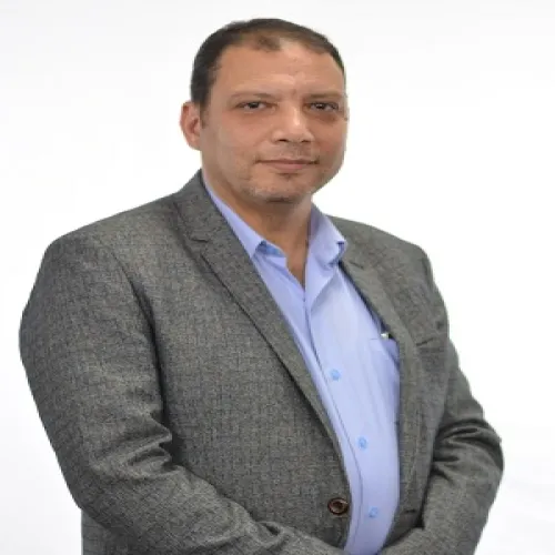 الدكتور محمود عبد الهادي اخصائي في الطب الطبيعى