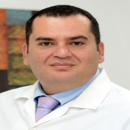 د. علاء الموسى اخصائي في جراحة دماغ  و اعصاب و عمود فقري