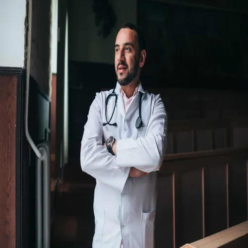 د. عوده محمد الخرابشة اخصائي في طب عام