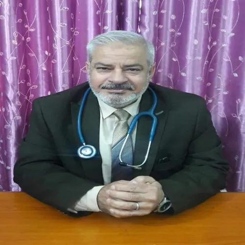الدكتور طه حسين فاضل المعضادي اخصائي في طب عام