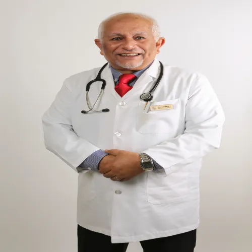 الدكتور عبدالصمد العشيري اخصائي في طب أطفال