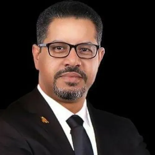 د. محمود زكريا الجنزورى اخصائي في جراحة السمنة وتخفيف الوزن