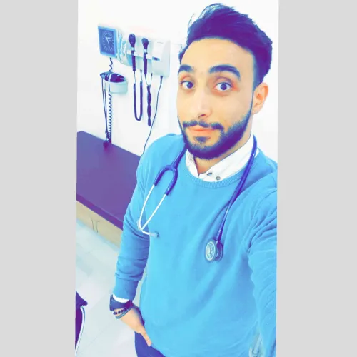 د. معاذ اكرم السيد احمد اخصائي في طب عام