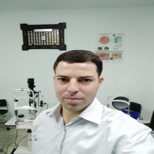 د. مراد بركات عوف اهدة اخصائي في طب عيون