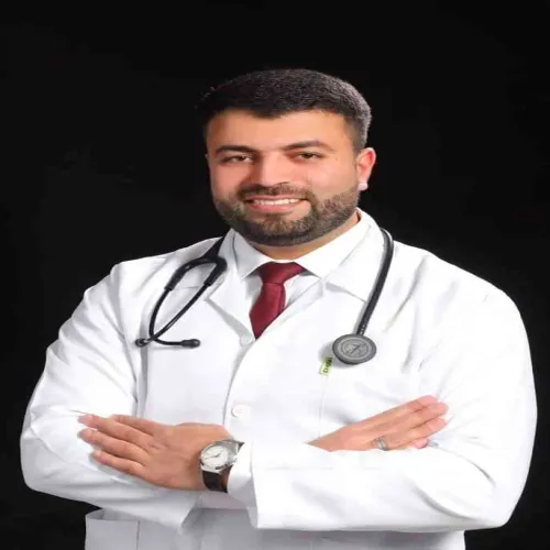 د. طارق نظمي ابولبدة اخصائي في طب عام